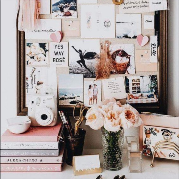 ❗️About Me: Mom of 2, posher and wife of a teacher! - Picture 5 of 6